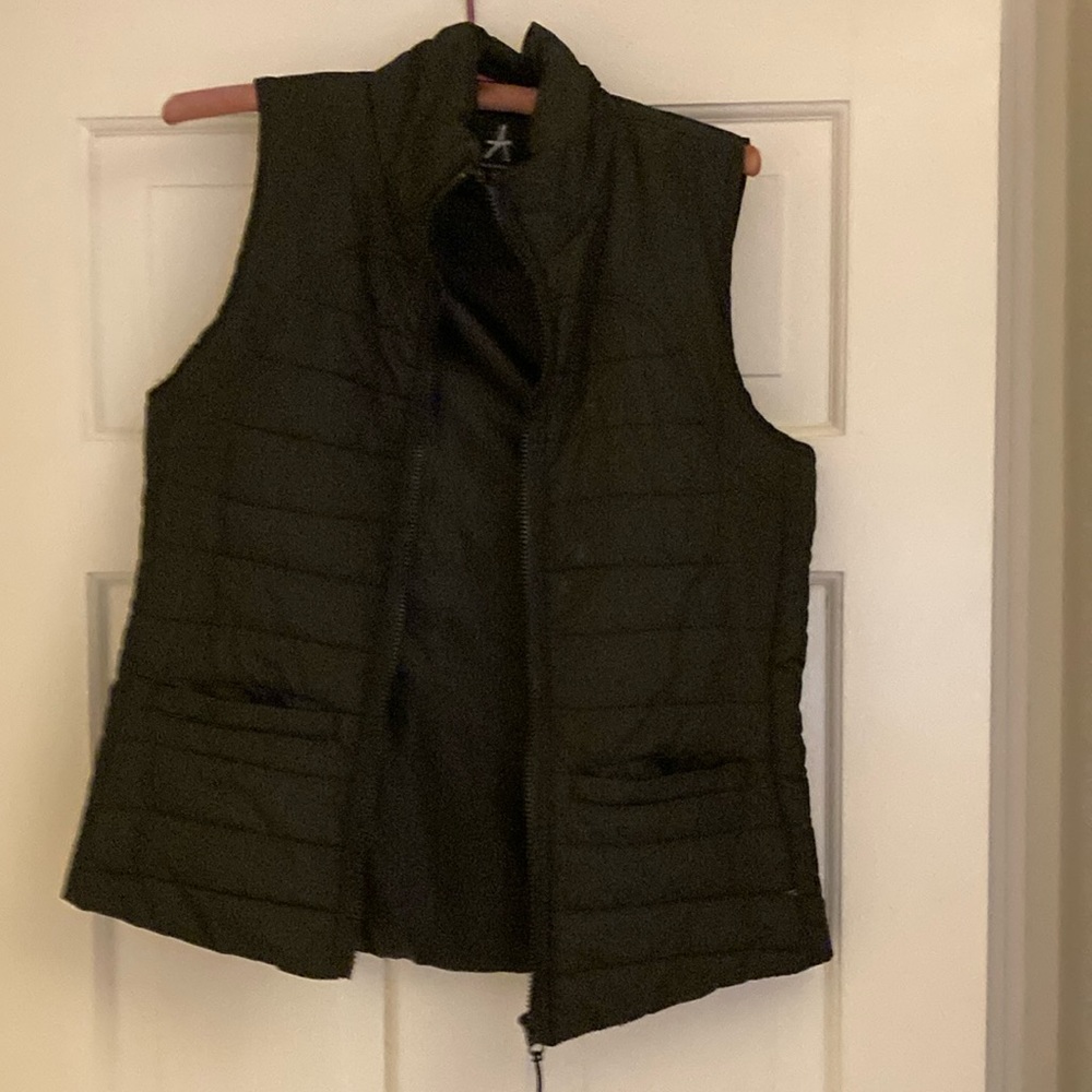 Puffy vest